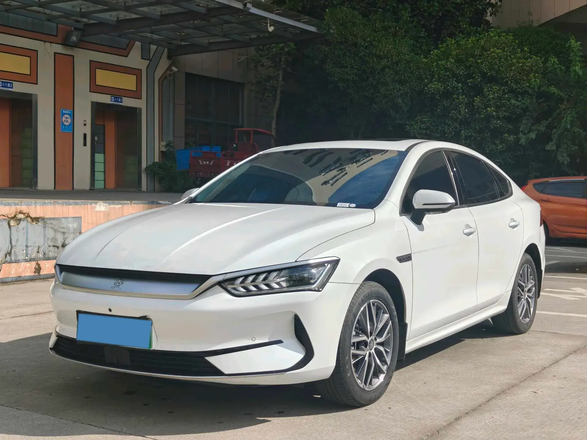 2024 BYD QIN view 1