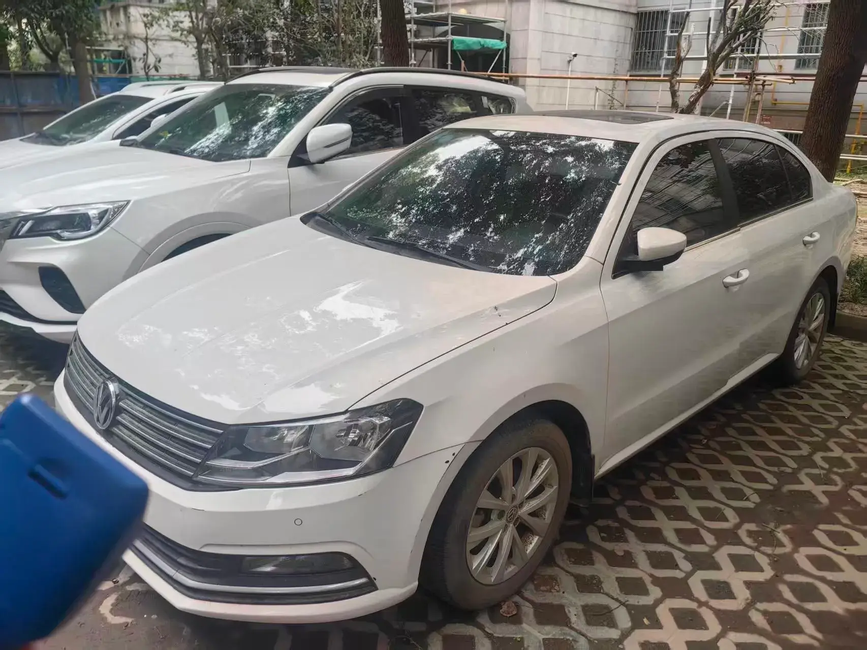 2017 VOLKSWAGEN LAVIDA view 1