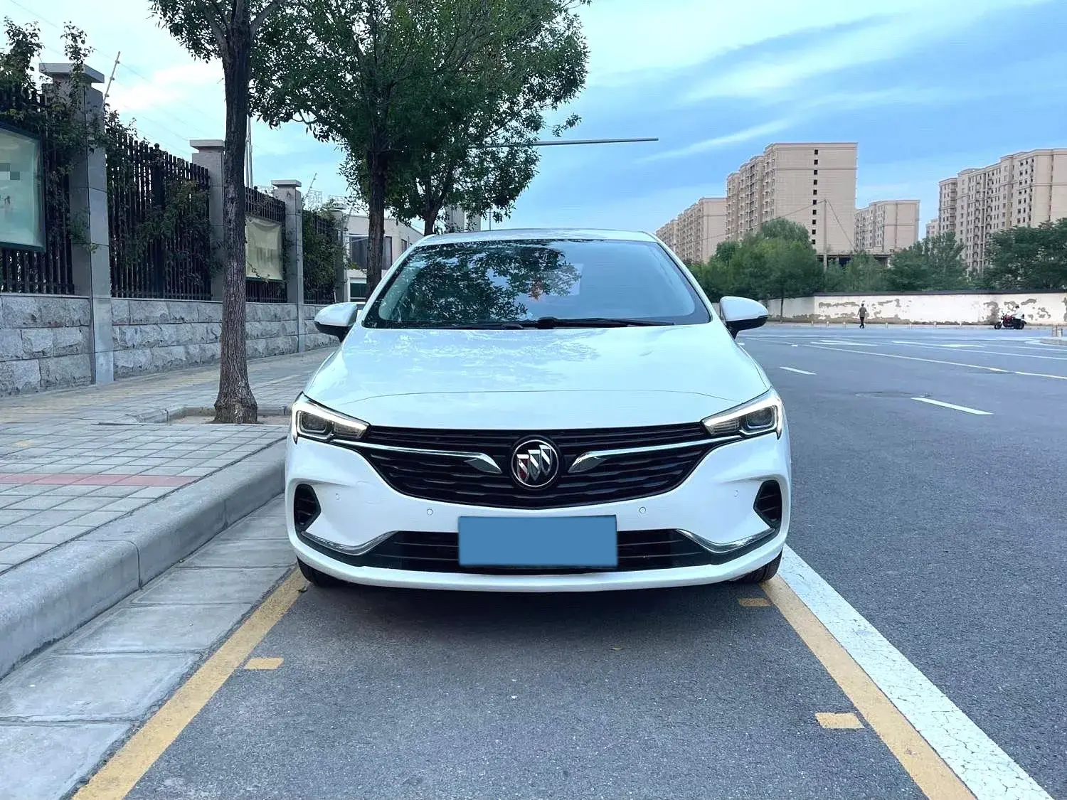 2020 BUICK VERANO thumbnail 2
