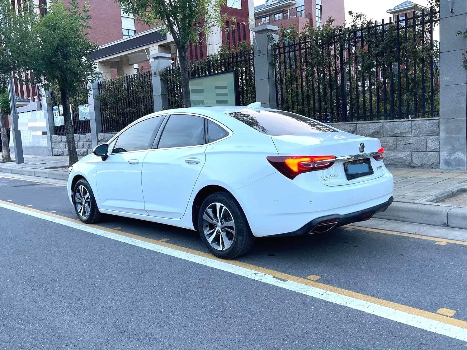 2020 BUICK VERANO thumbnail 3