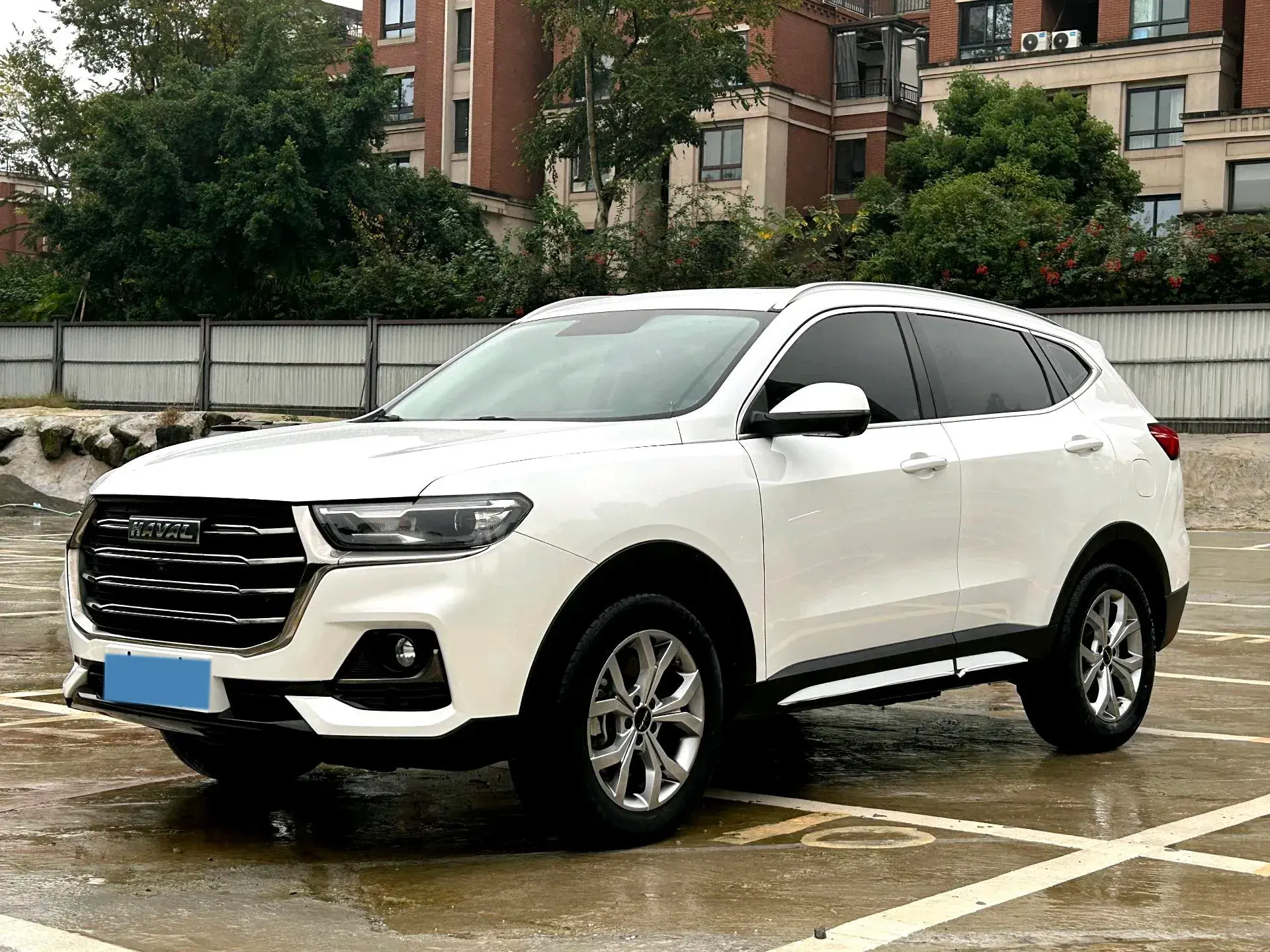 2021 HAVAL H6 view 1