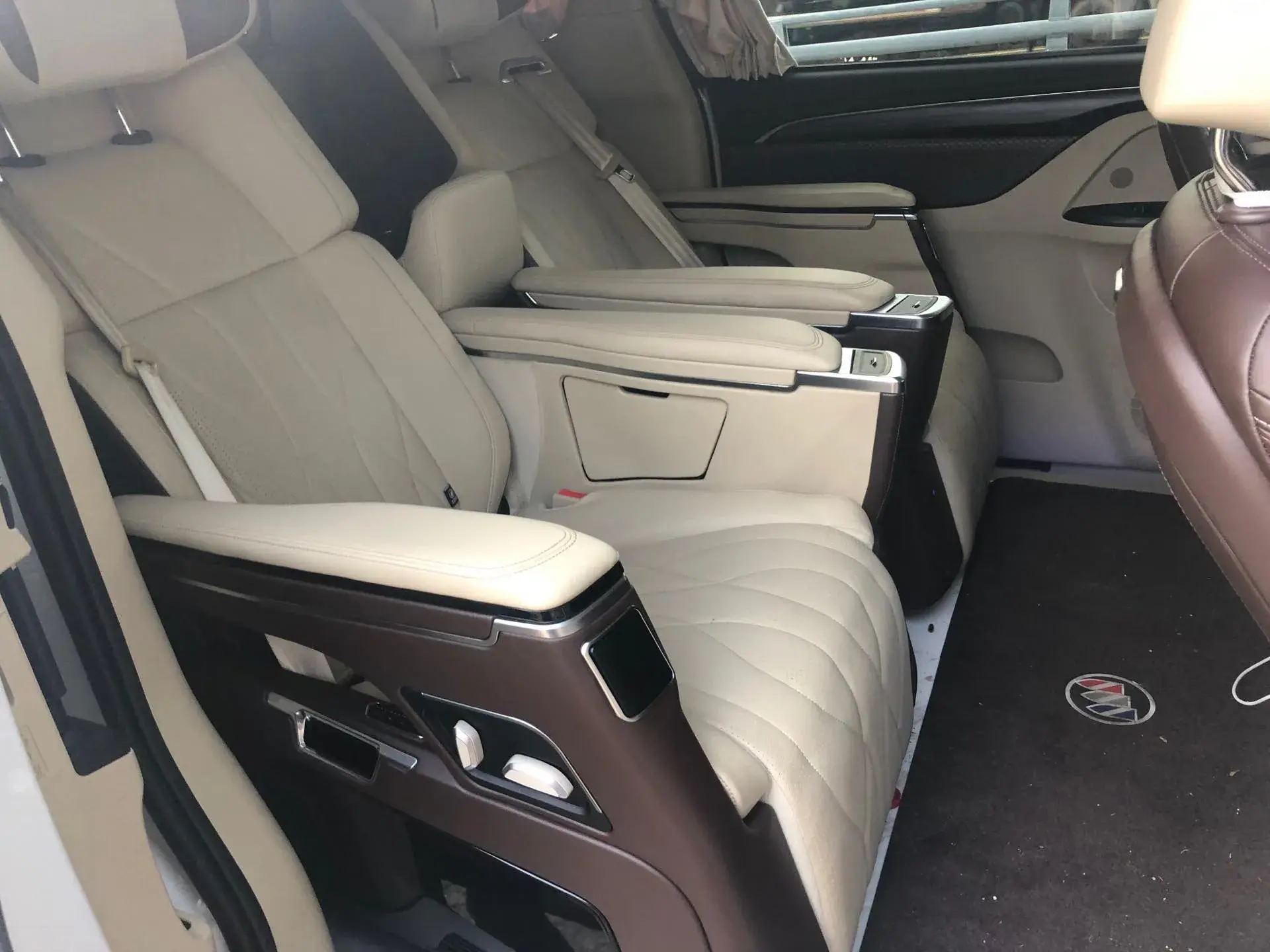 2023 BUICK GL8 thumbnail 4