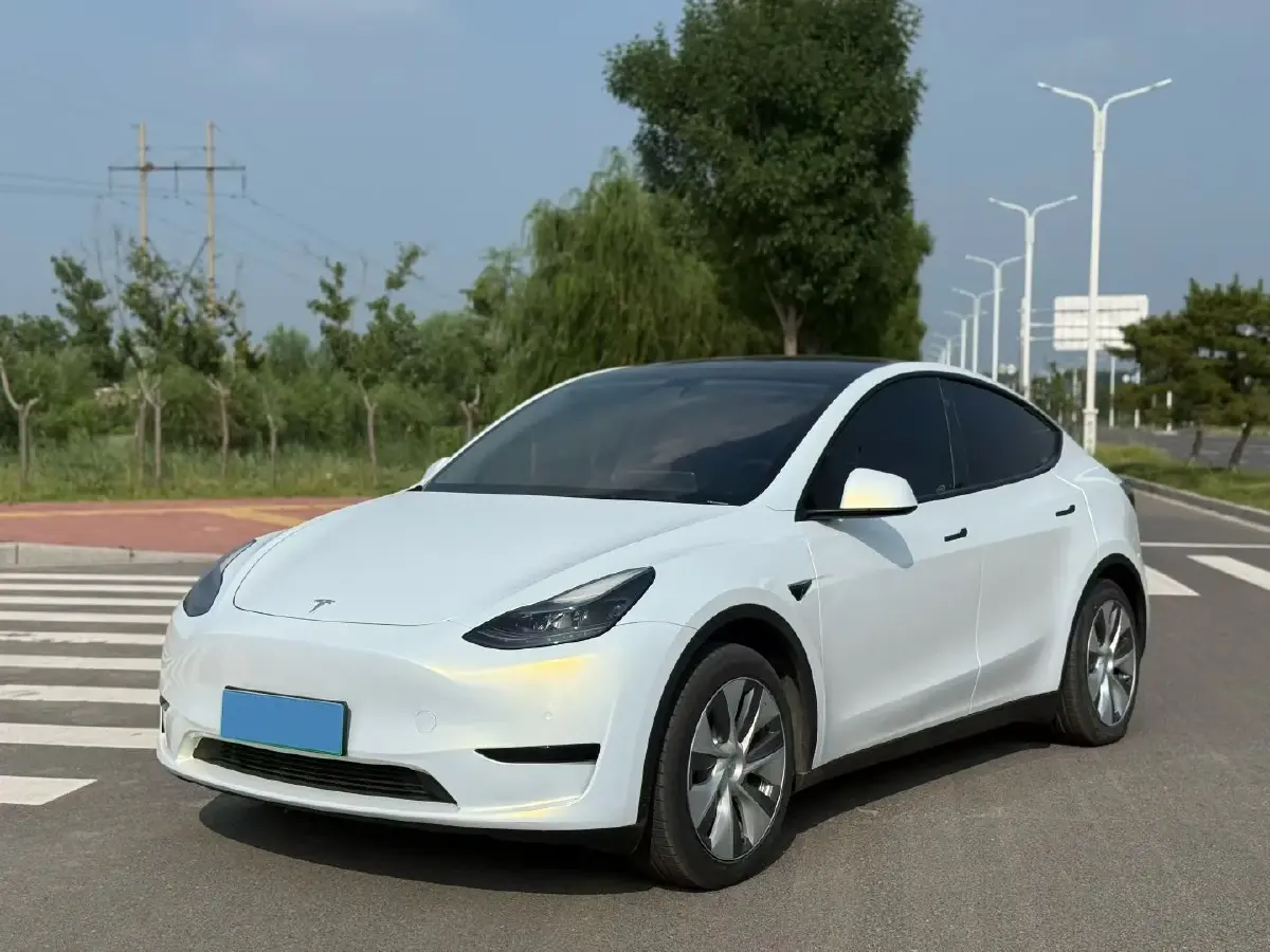 2022 Tesla Model Y BEV 60KWH