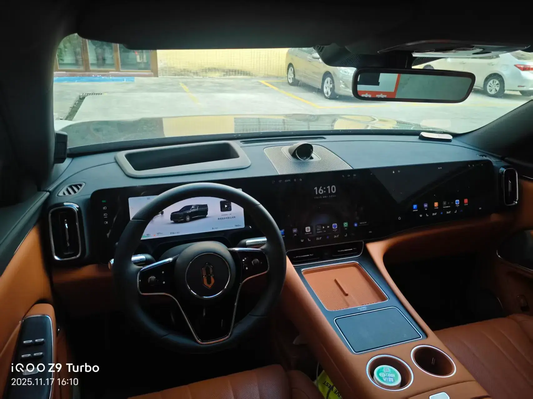 2025 AITO AITO thumbnail 2