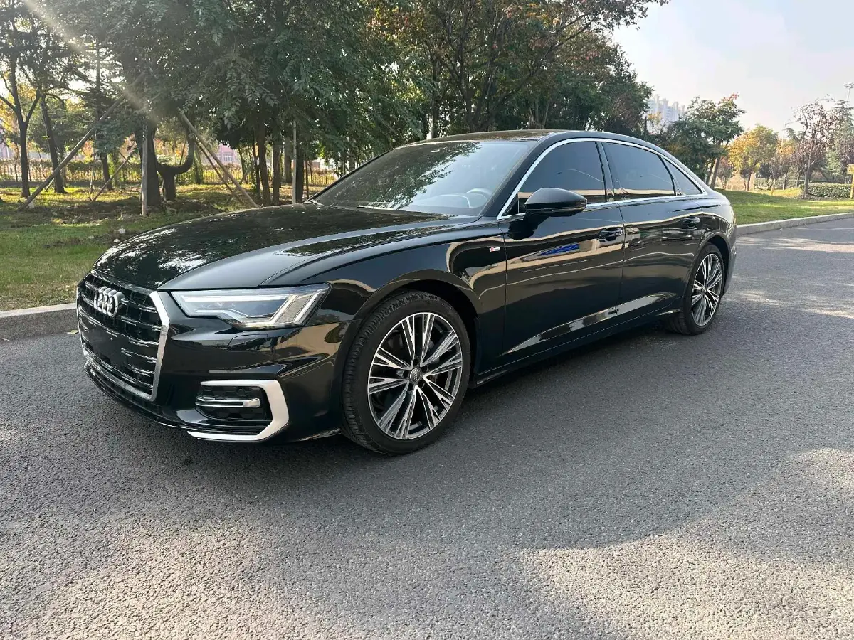 2021 Audi A6L 2.0T 190HP L4 7DCT