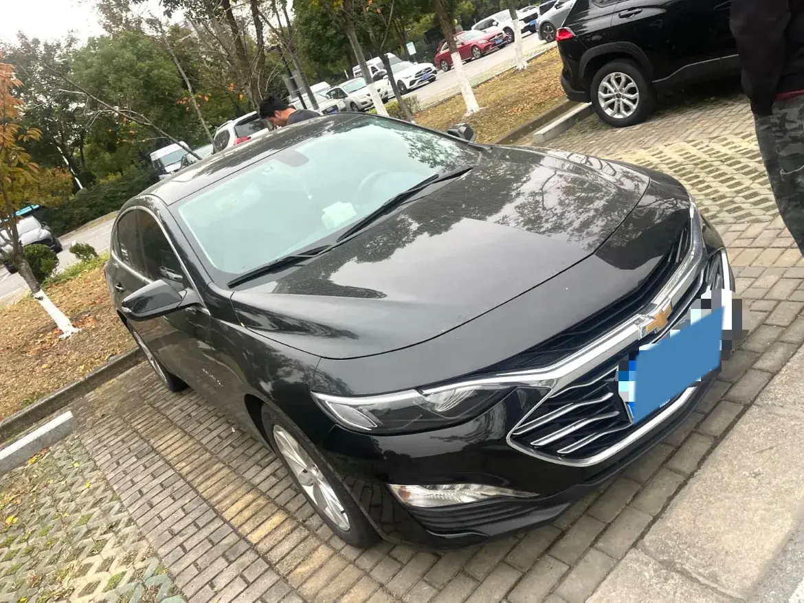 2022 CHEVROLET MALIBU thumbnail 3