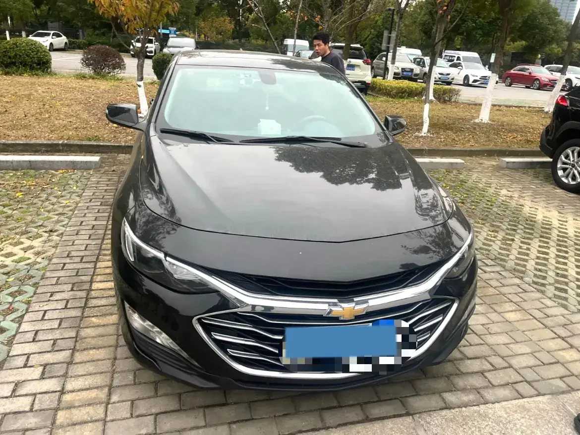 2022 CHEVROLET MALIBU thumbnail 2