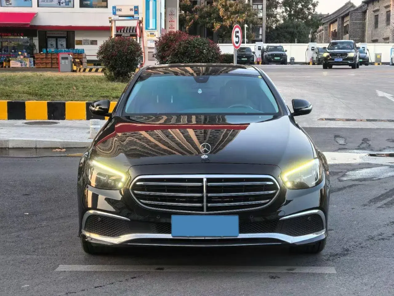 2021 MERCEDES-BENZ E thumbnail 2