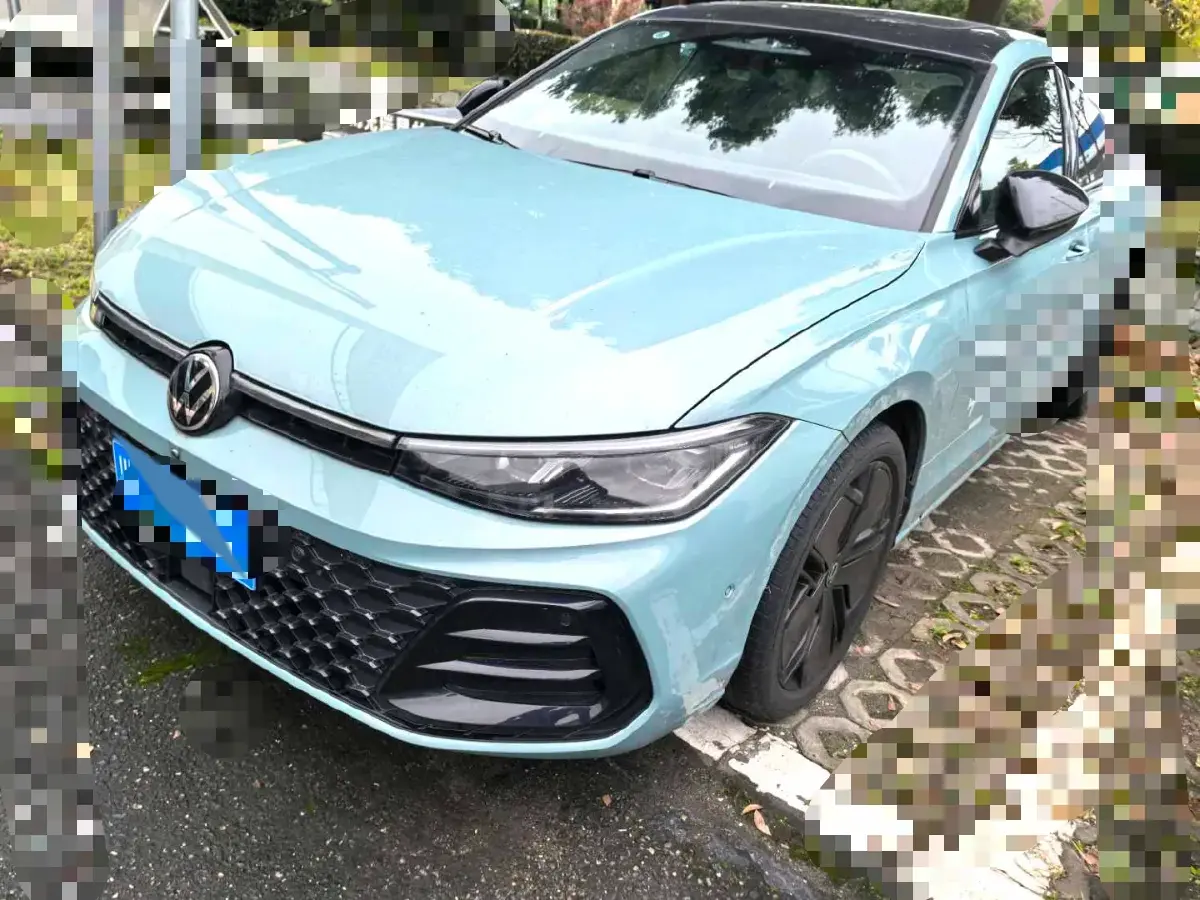 2025 Volkswagen Passat 2.0T 220HP L4 7DCT