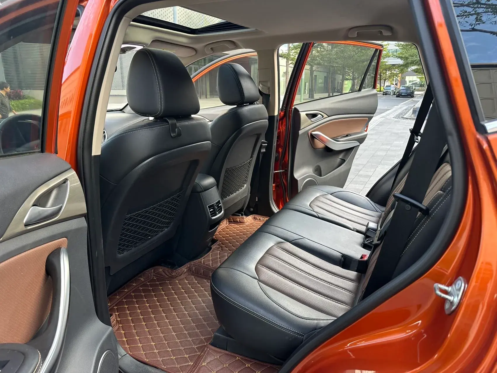 2018 BYD SONG thumbnail 4