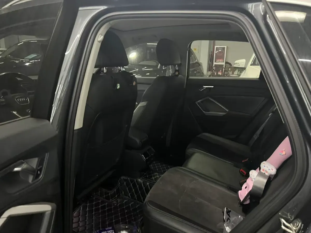 2021 Audi Q3 2.0T 186HP L4 7DCT,autocango,china used car exporter,china ev exporter,chinese used car exporter,chinese used ev exporter