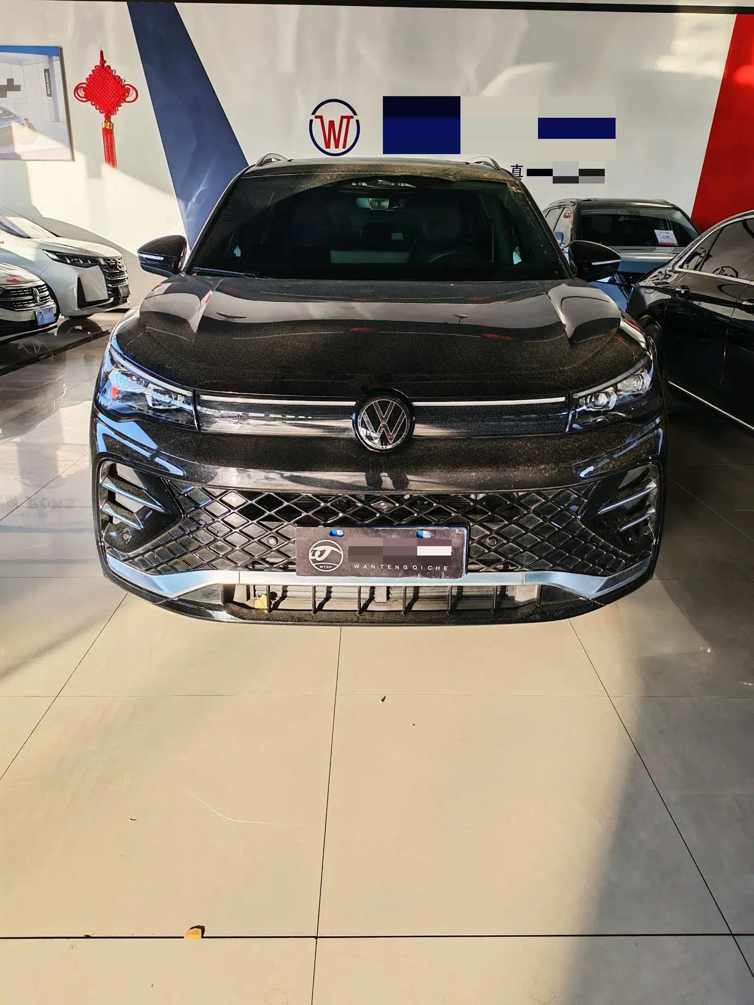 2024 VOLKSWAGEN TIGUAN thumbnail 3