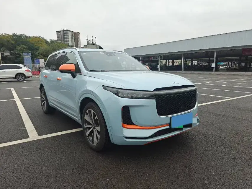 2020 LI ONE thumbnail 3