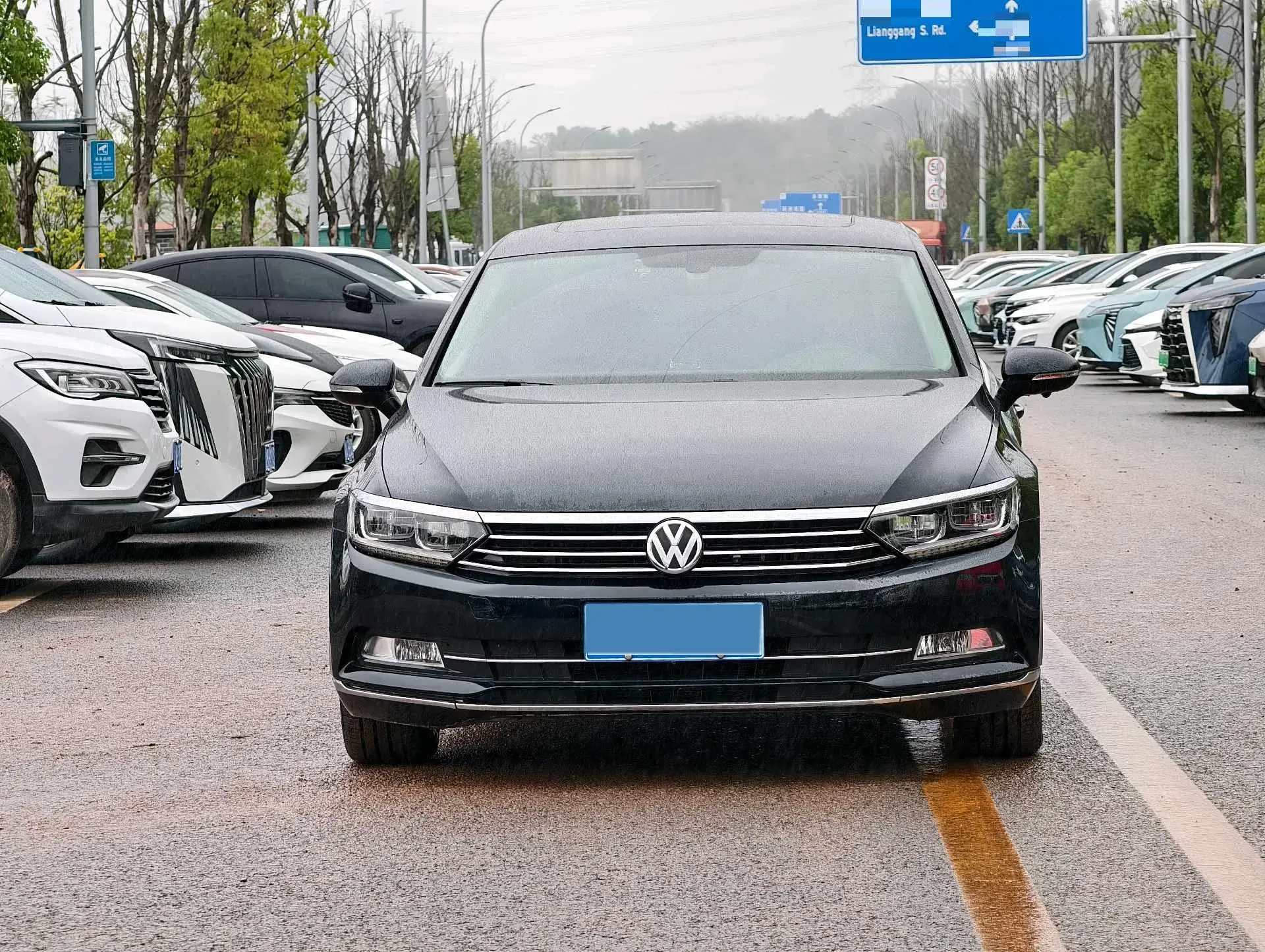 2018 VOLKSWAGEN MAGOTAN thumbnail 2