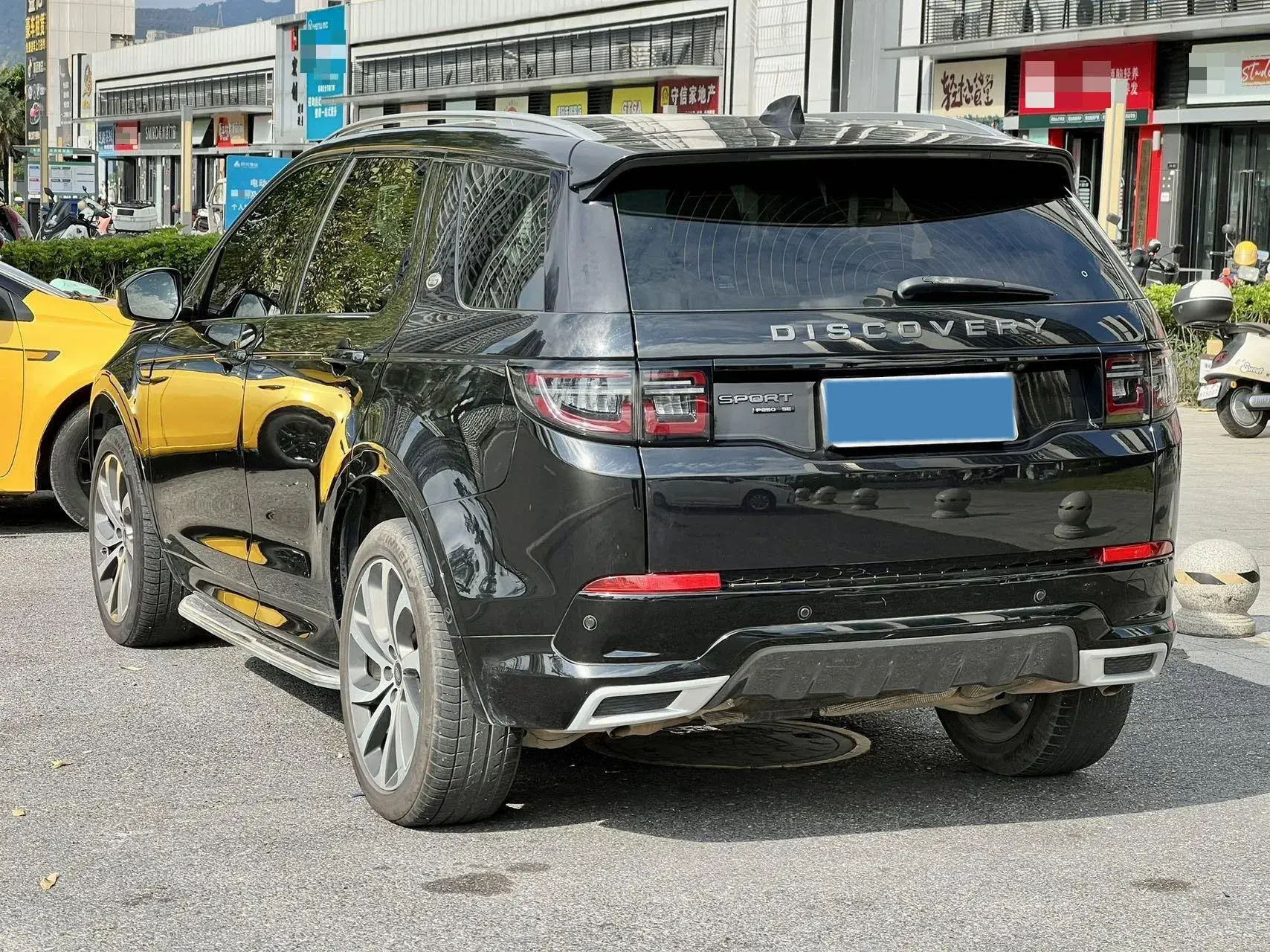 2020 LAND ROVER thumbnail 4