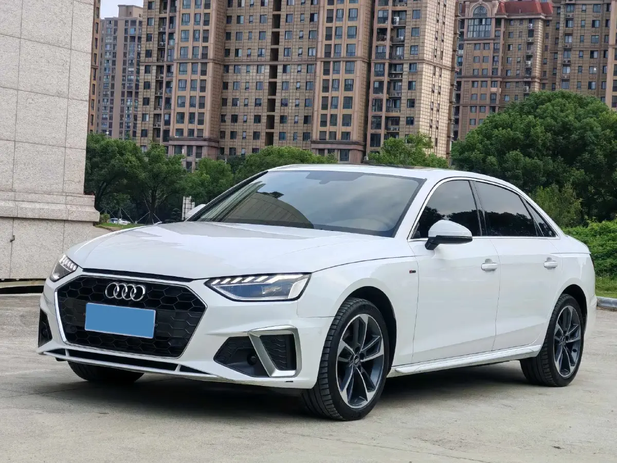 2023 Audi A4L 2.0T 190HP L4 7DCT