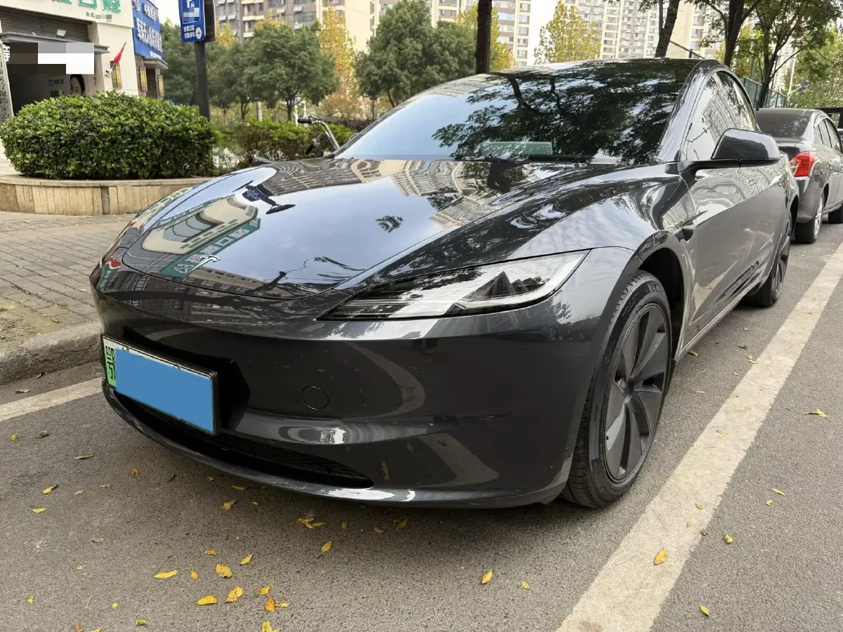 2023 Tesla Model 3 BEV 60KWH