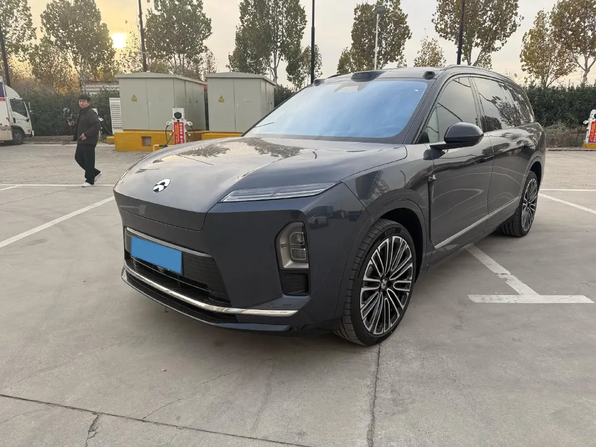 2026 NIO ES8 BEV