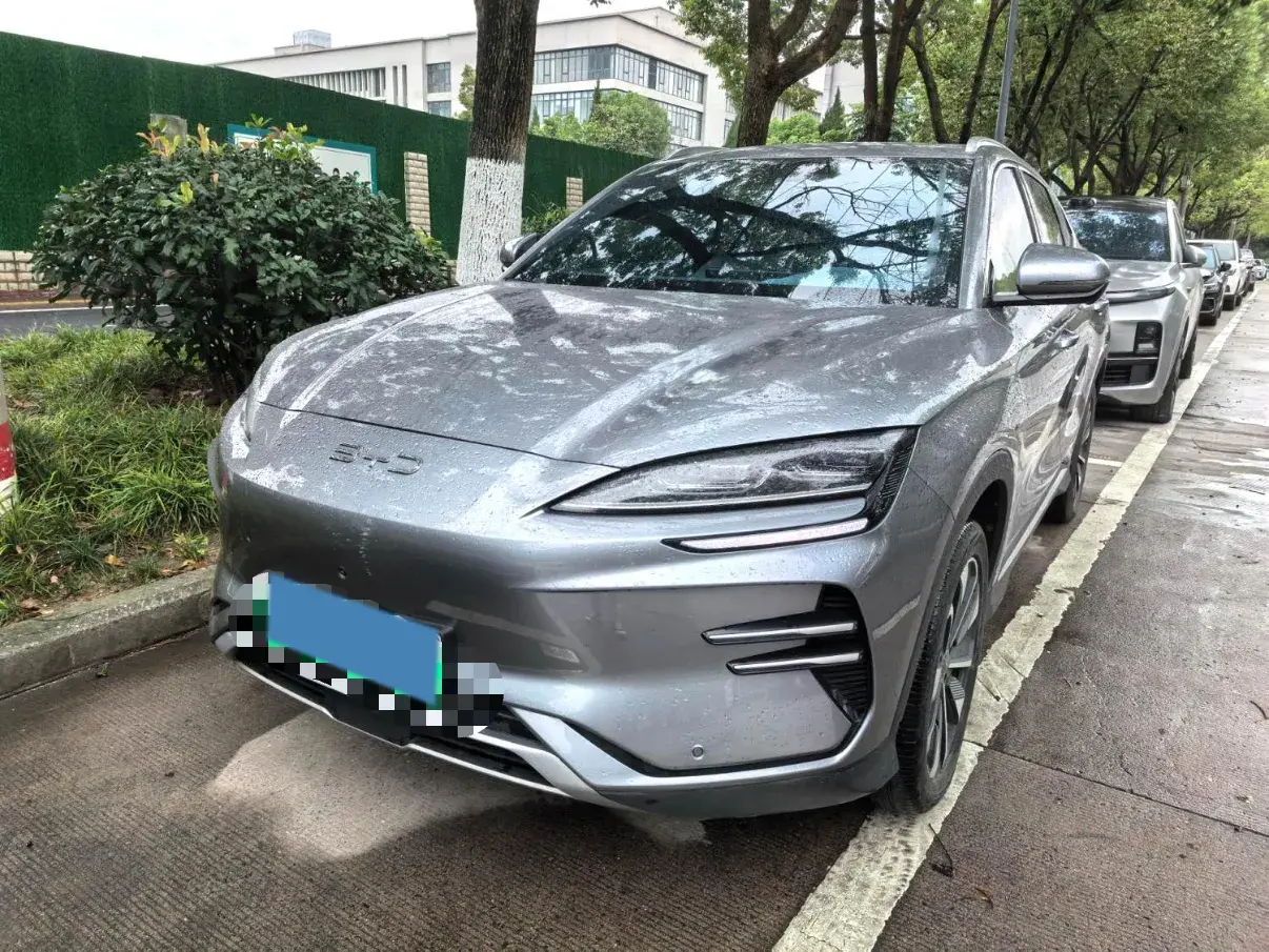 2024 BYD SONG view 1