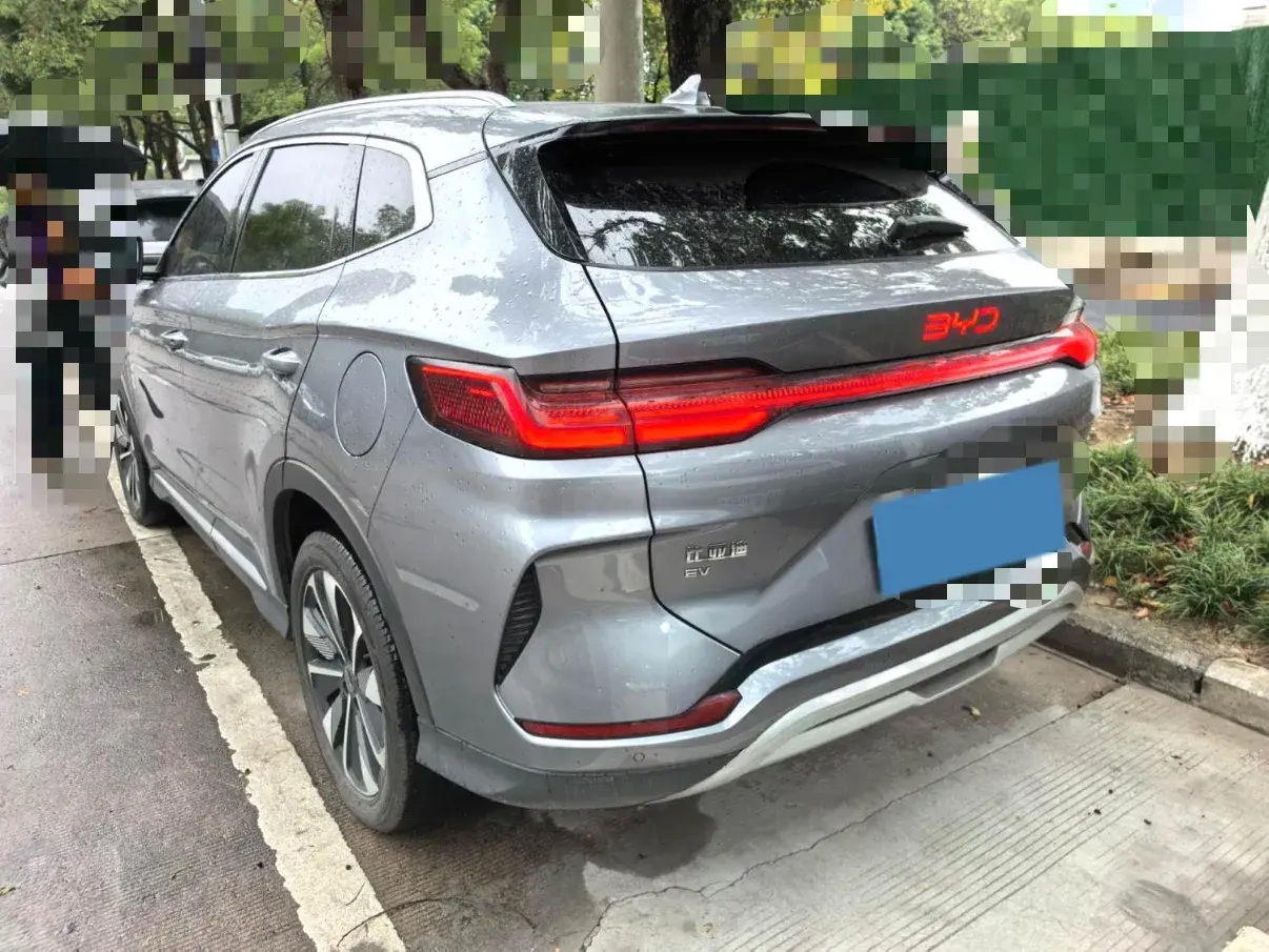 2024 BYD SONG thumbnail 4