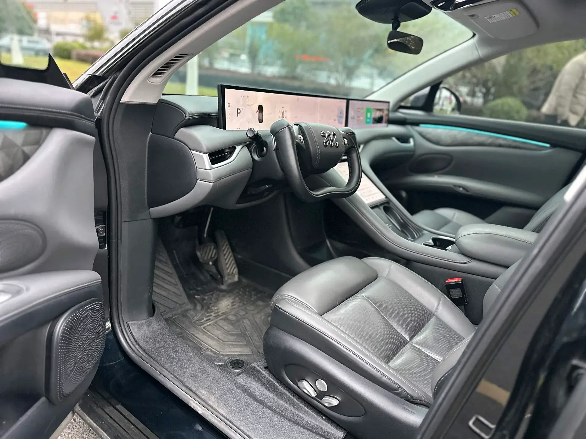 2023 IM LS6 thumbnail 3