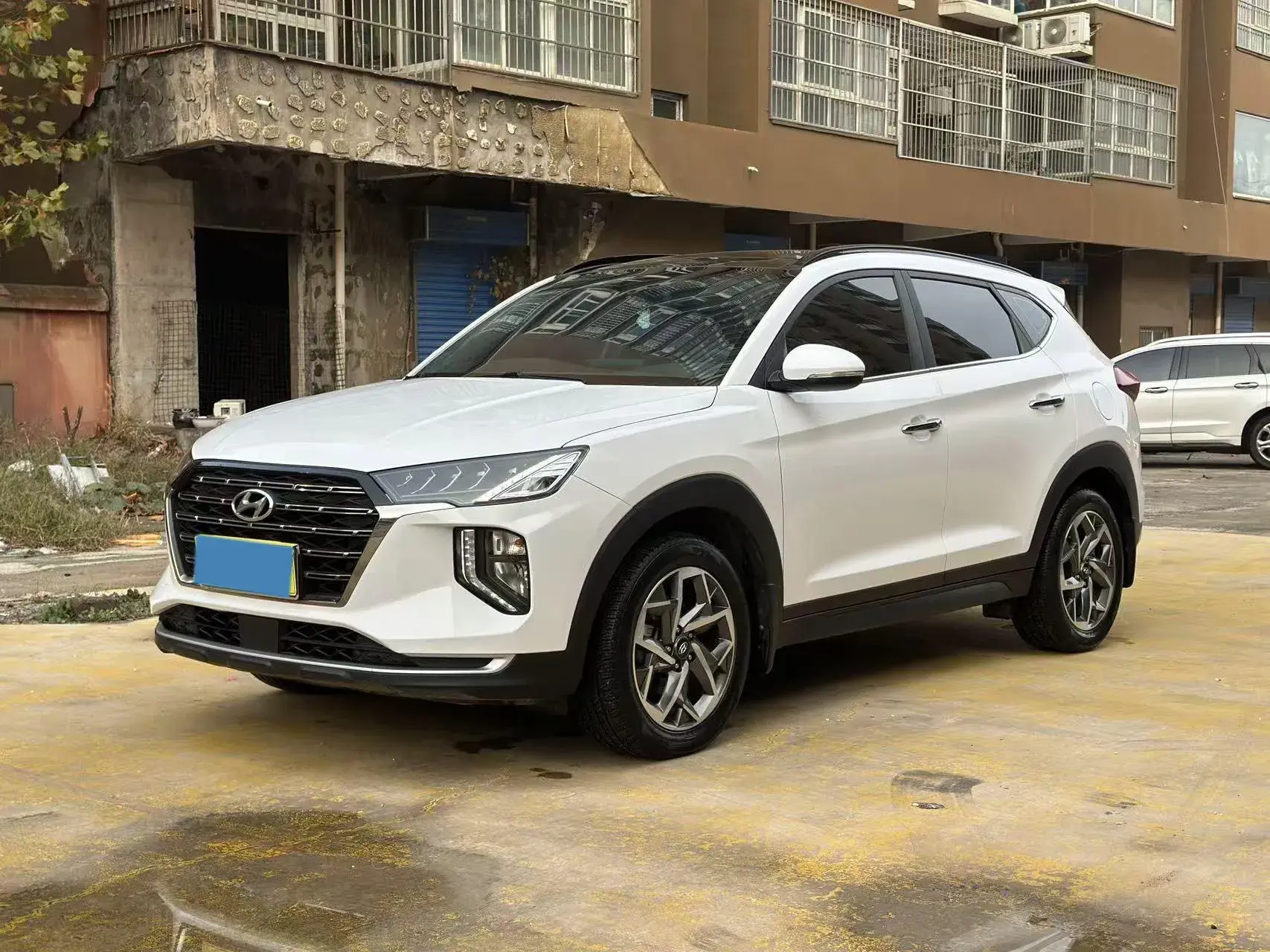 2020 HYUNDAI TUCSON view 1