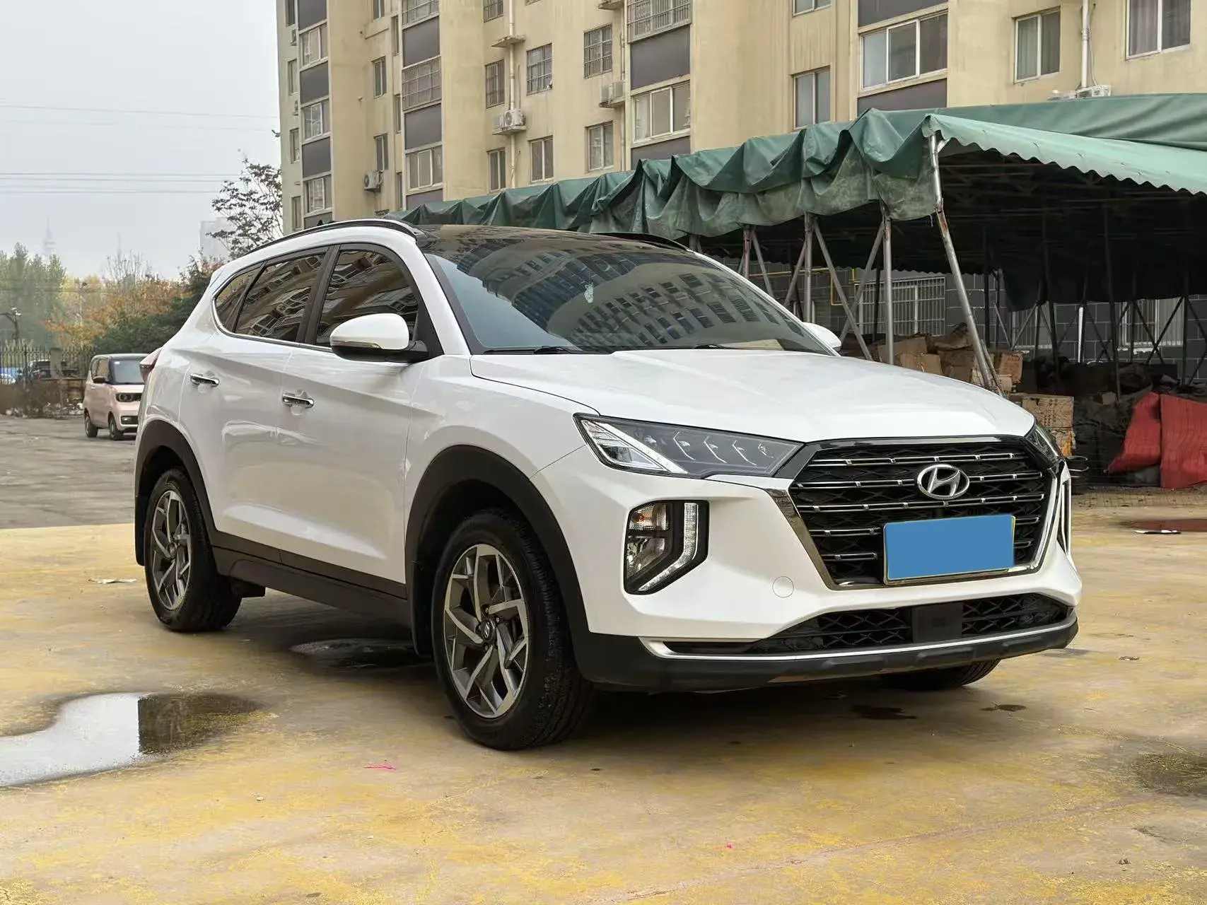 2020 HYUNDAI TUCSON thumbnail 3