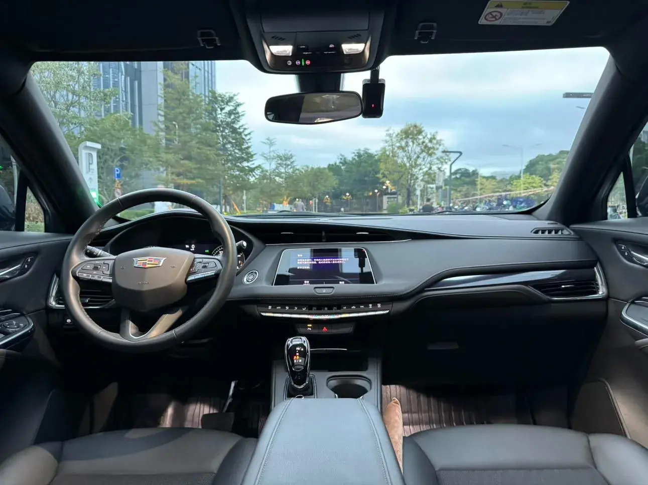 2022 CADILLAC XT4 thumbnail 2