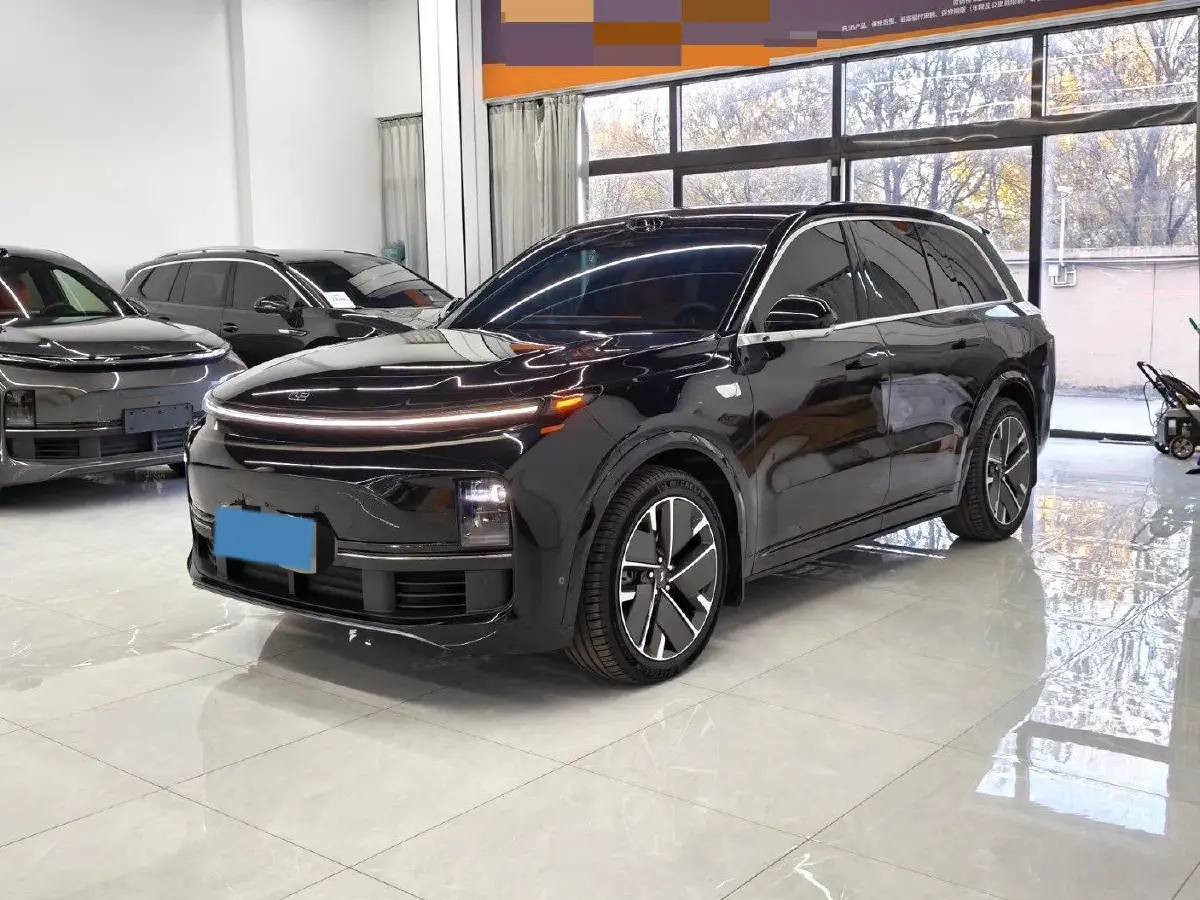 2025 Li L8 Range Extended 154HP REEV