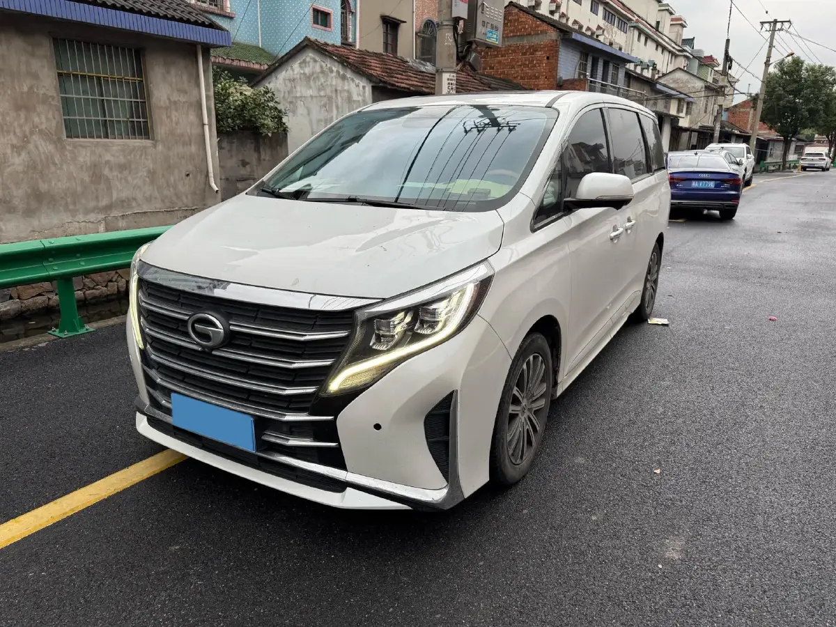 2021 GAC Trumpchi M8 2.0T 252HP L4 8AT