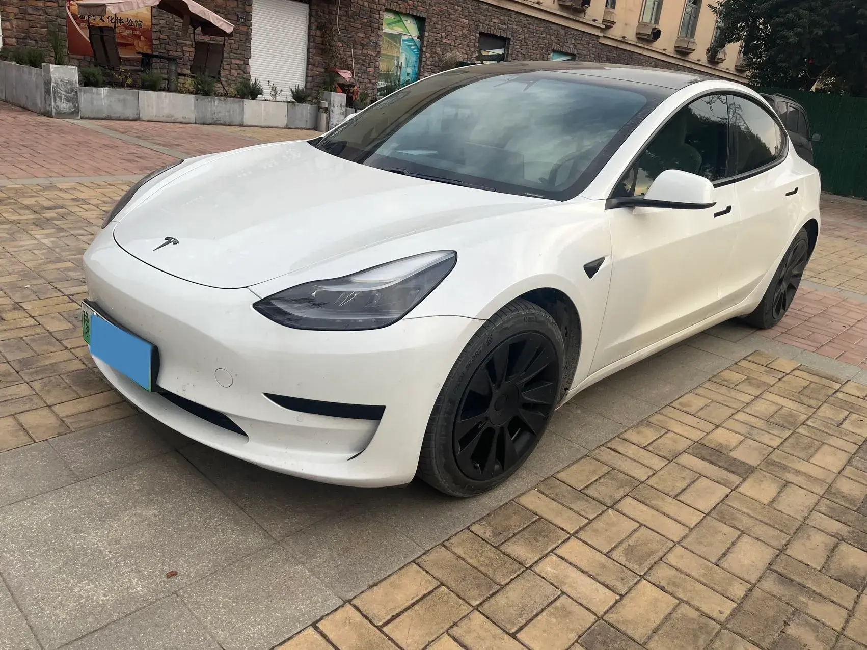 2021 TESLA MODEL view 1