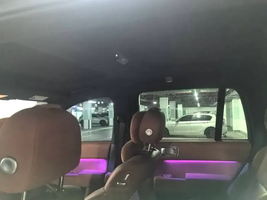 2023 LI L8 thumbnail 4