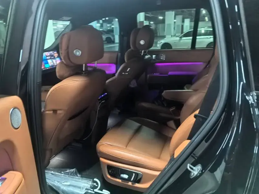 2023 LI L8 thumbnail 3