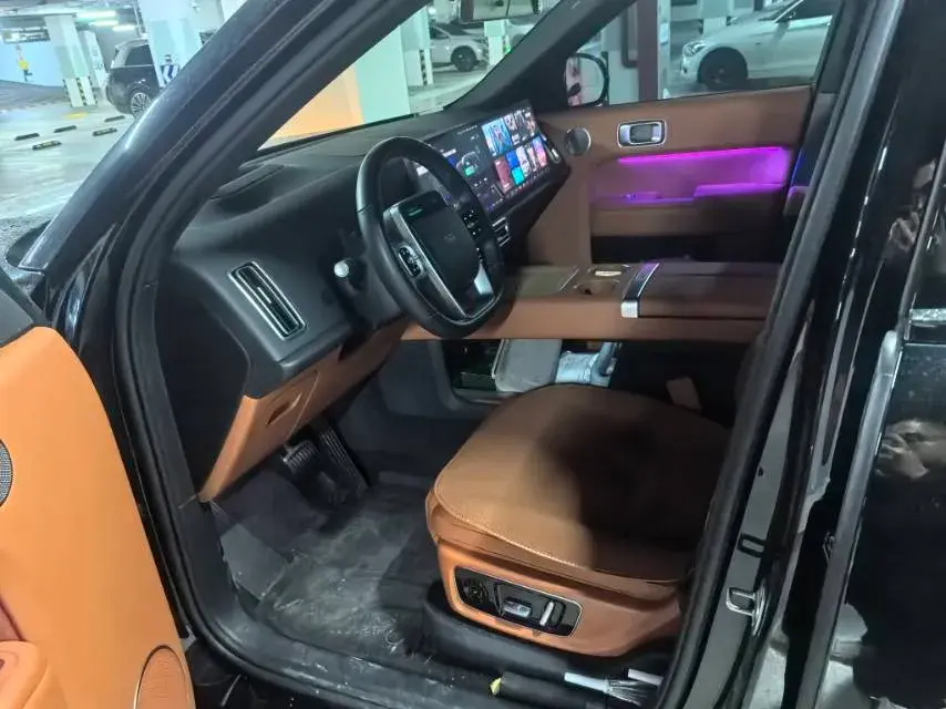 2023 LI L8 thumbnail 2