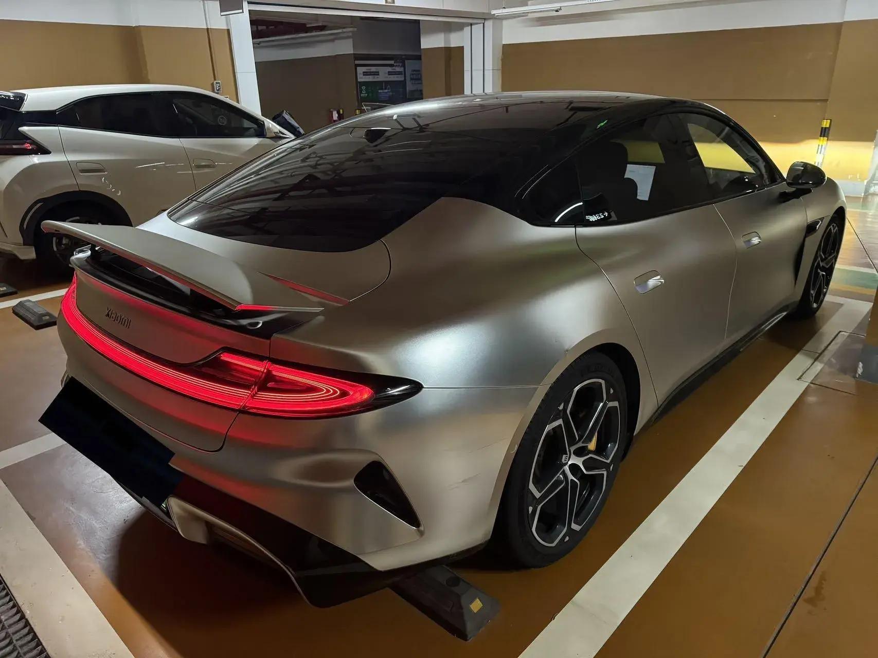 2024 MI SU7 thumbnail 4