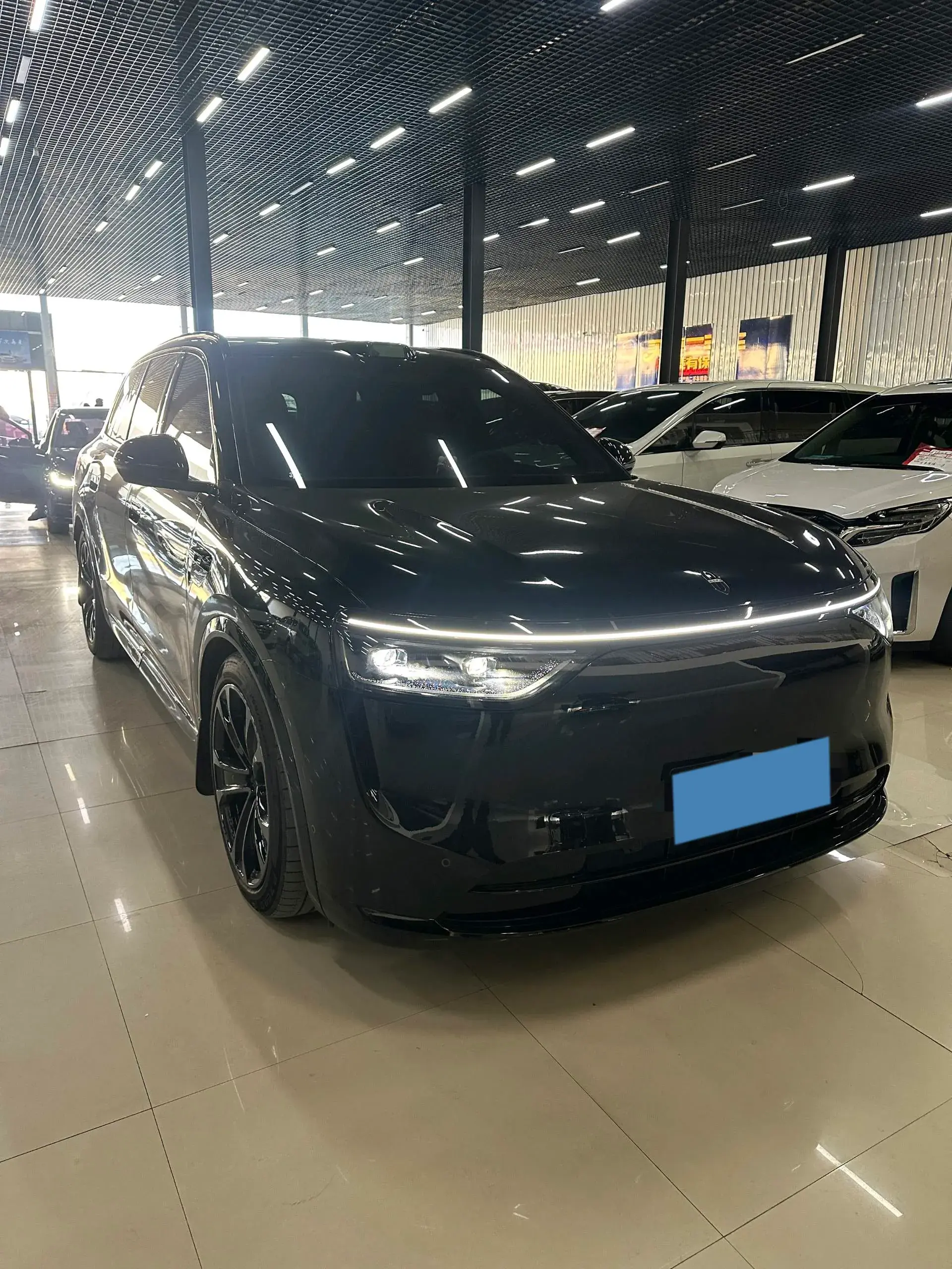 2025 AITO AITO thumbnail 2