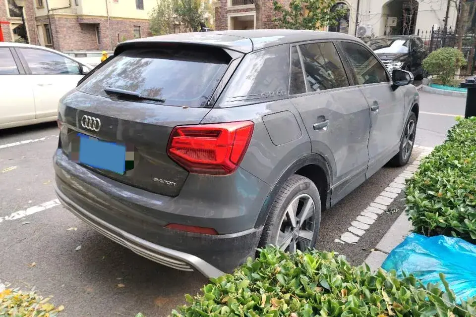2019 AUDI Q2L thumbnail 3