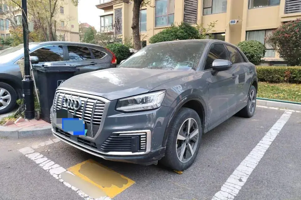 2019 AUDI Q2L view 1