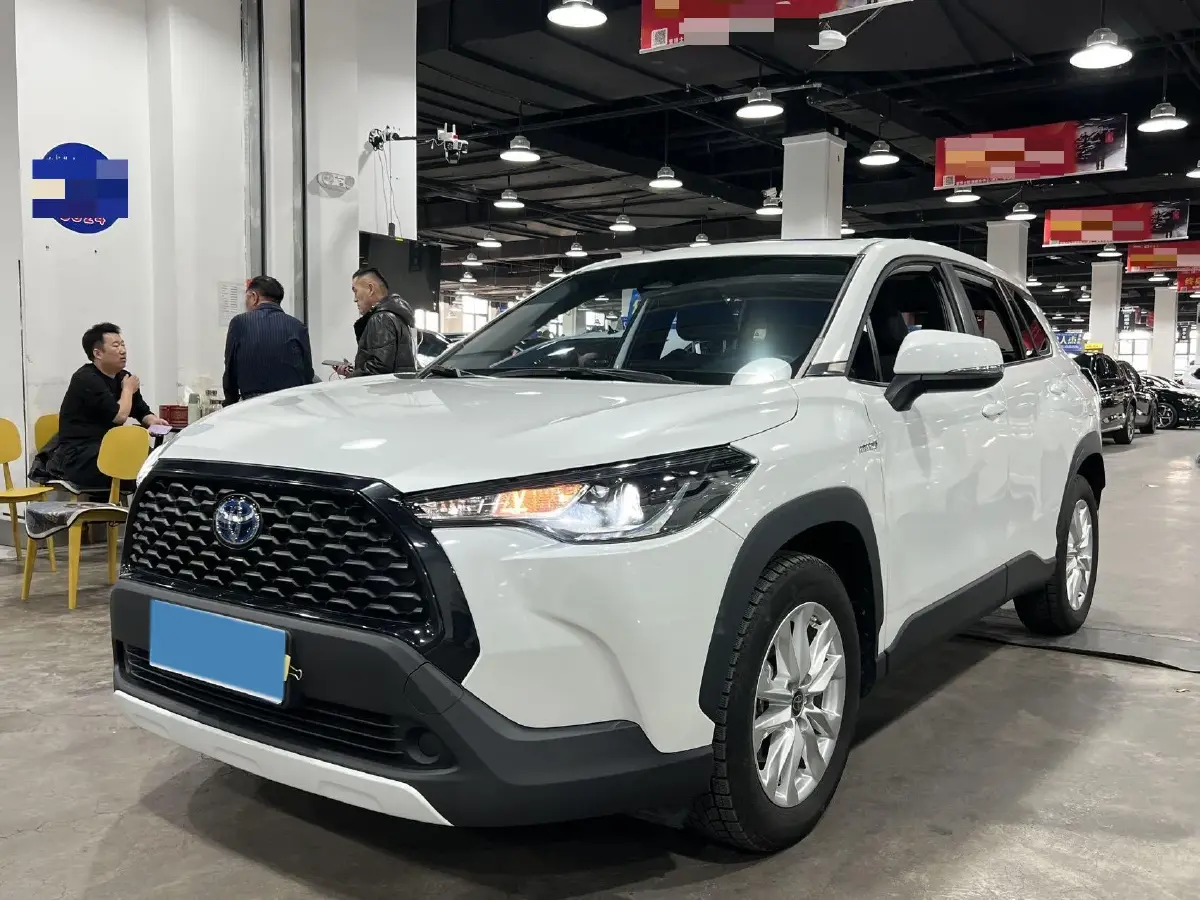 2023 Toyota Corolla Cross 2.0L 152HP L4 E-CVT Hybrid