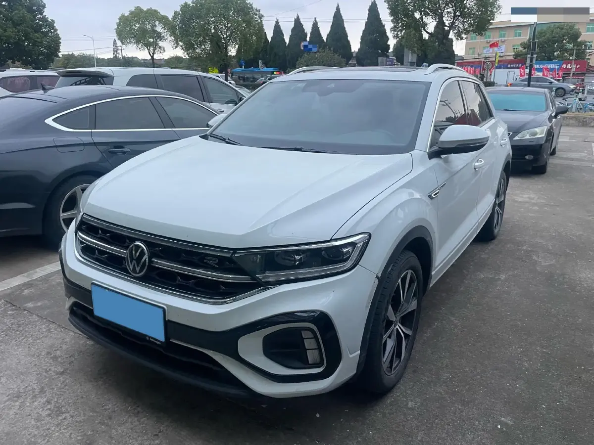 2023 Volkswagen T-Roc 1.5T 160HP L4 7DCT