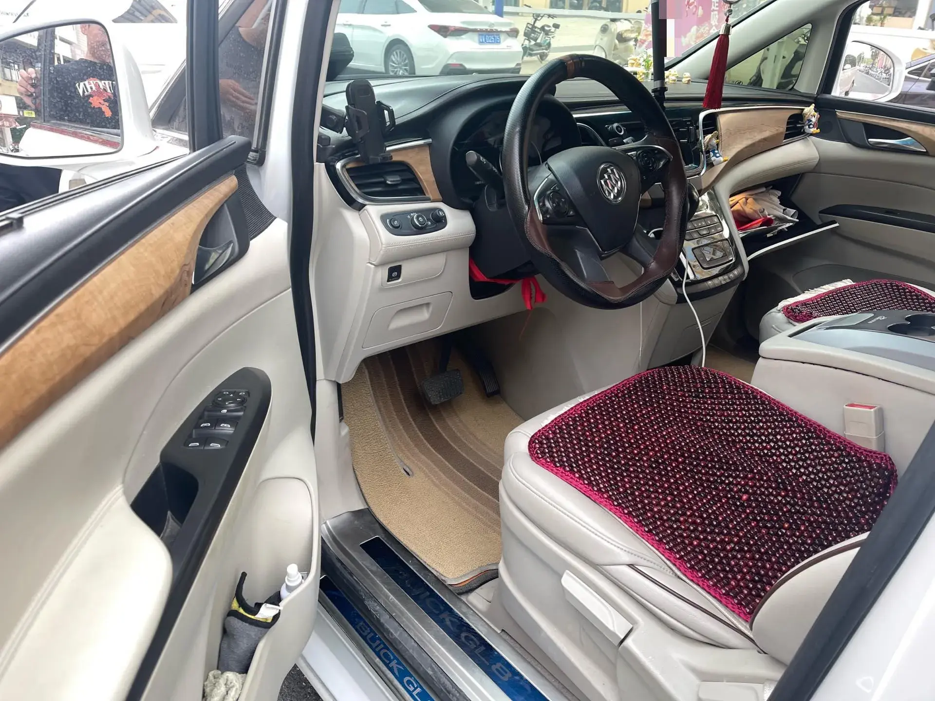 2018 BUICK GL8 thumbnail 3