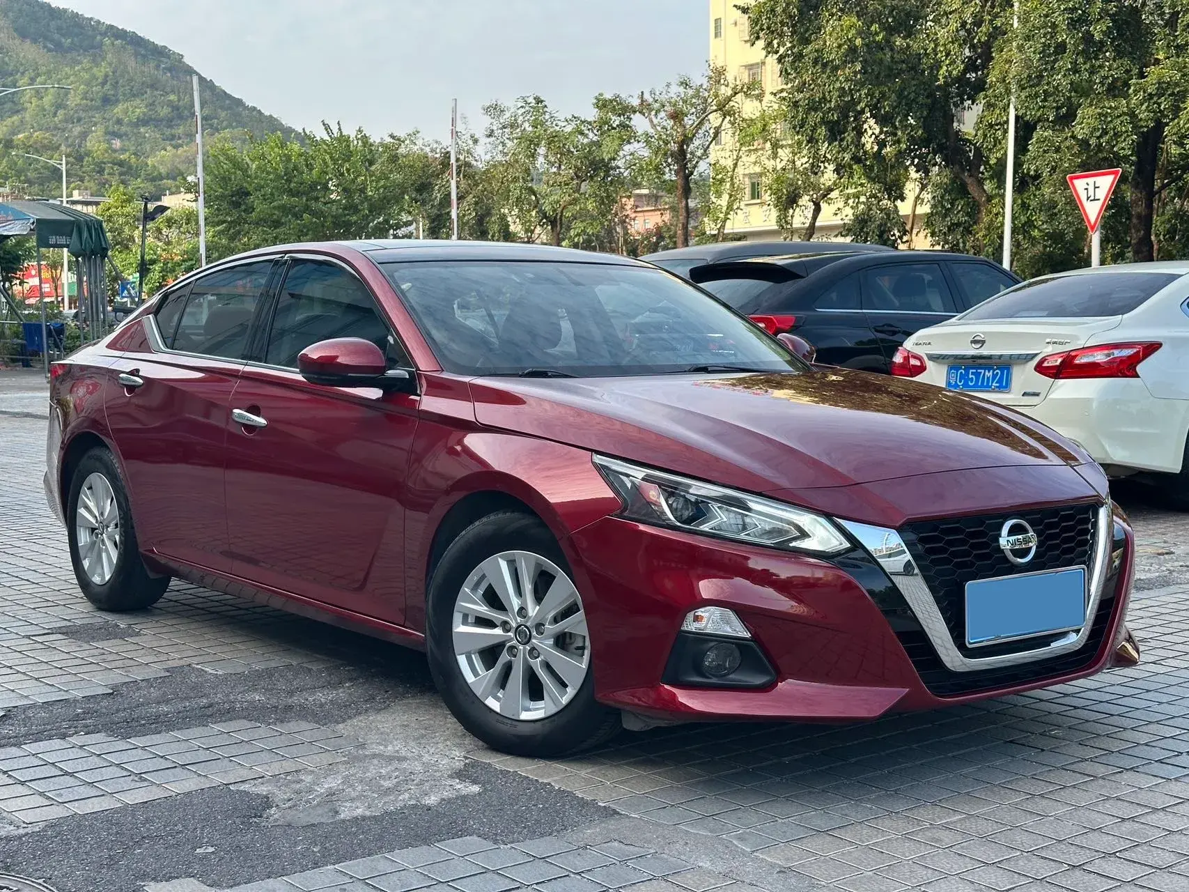 2020 NISSAN TEANA thumbnail 3