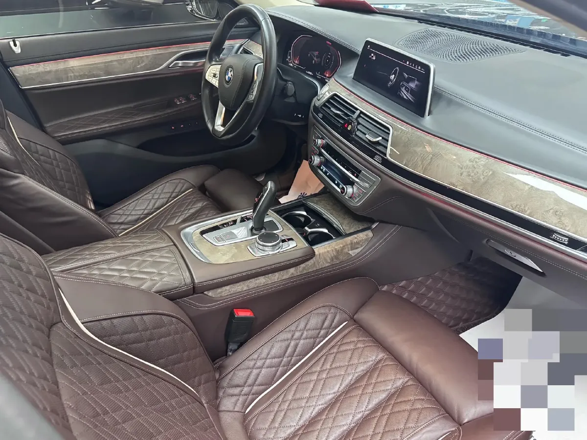 2021 BMW 7 Series 3.0T 340HP L6 8AT,autocango,china used car exporter,china ev exporter,chinese used car exporter,chinese used ev exporter