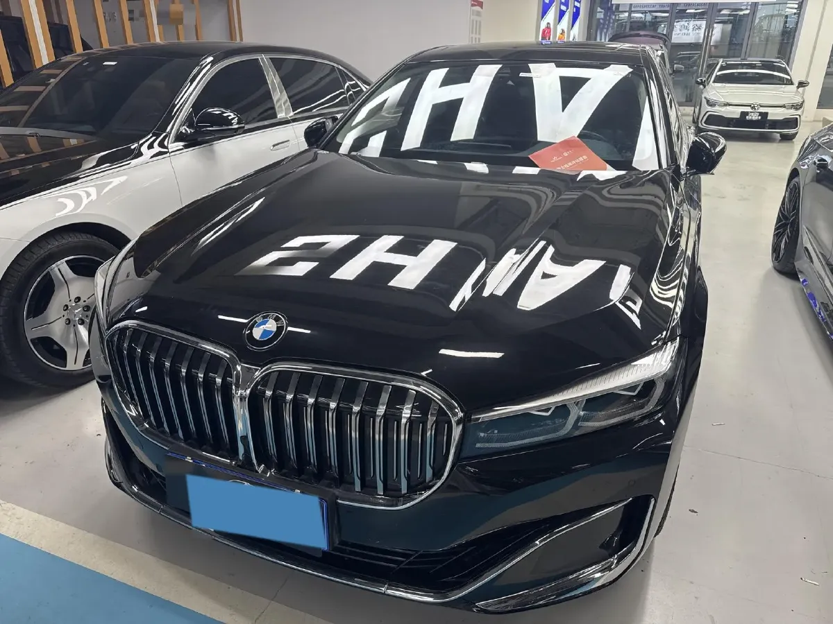 2021 BMW 7 Series 3.0T 340HP L6 8AT,autocango,china used car exporter,china ev exporter,chinese used car exporter,chinese used ev exporter
