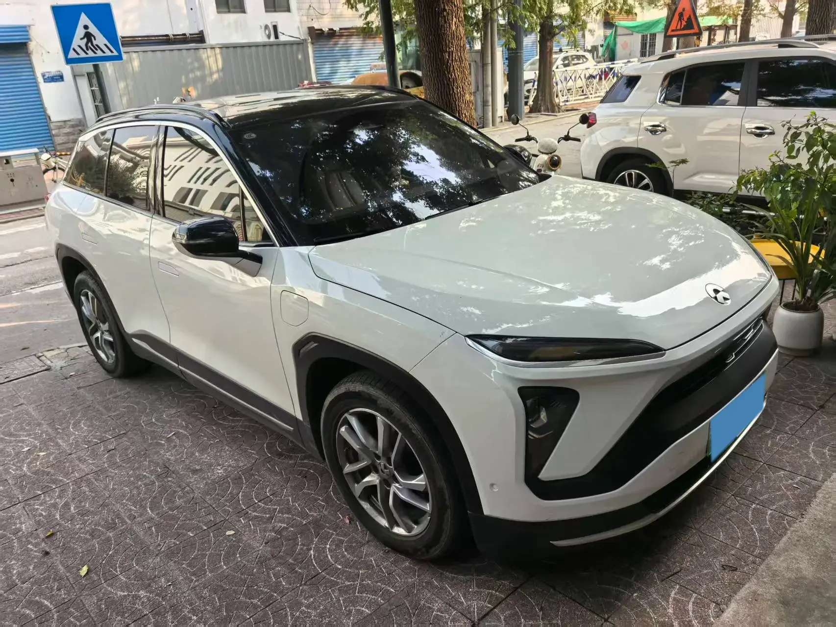 2020 NIO ES6 thumbnail 3