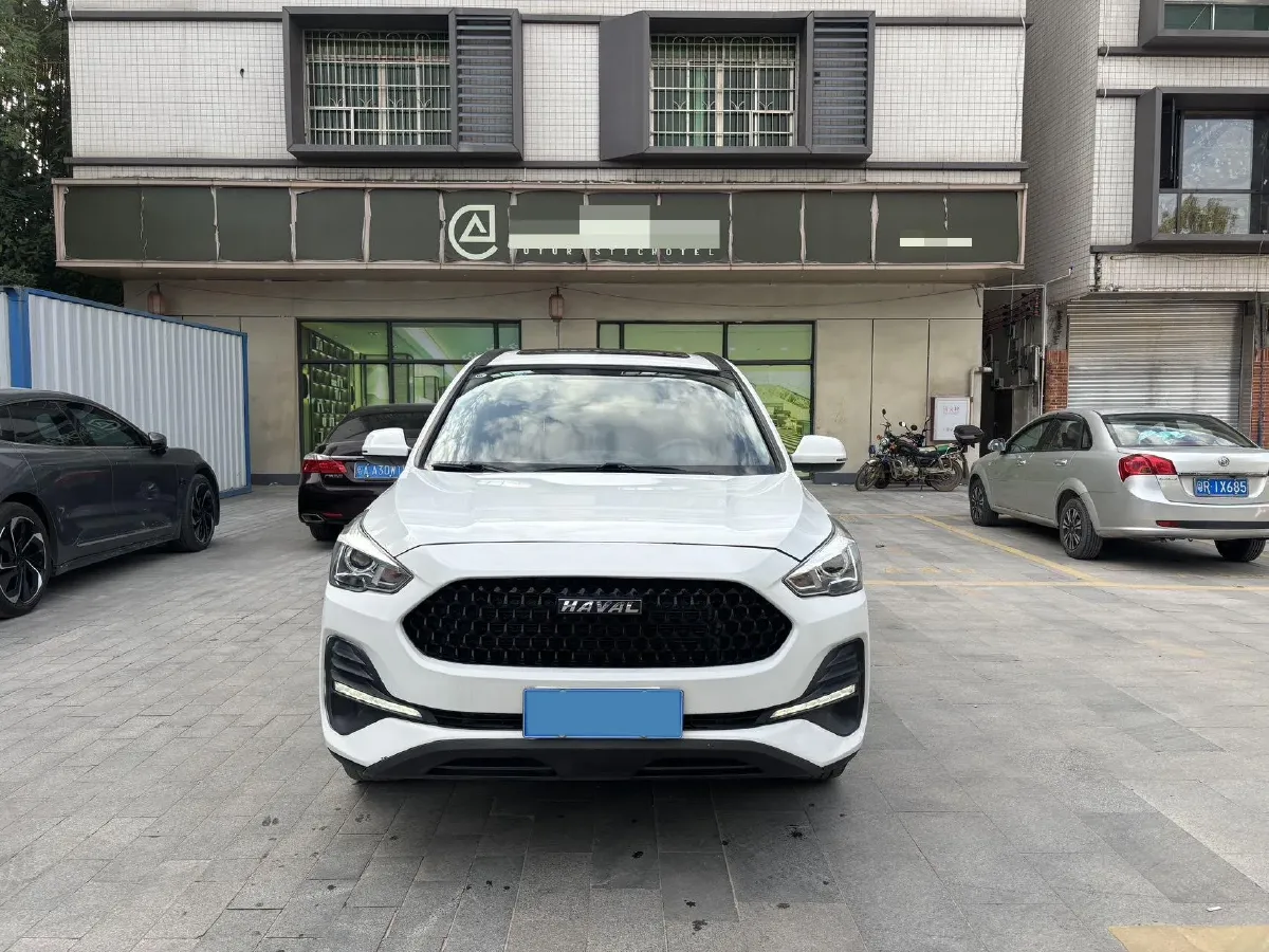 2019 Haval M6 1.5T 150HP L4 7DCT,autocango,china used car exporter,china ev exporter,chinese used car exporter,chinese used ev exporter