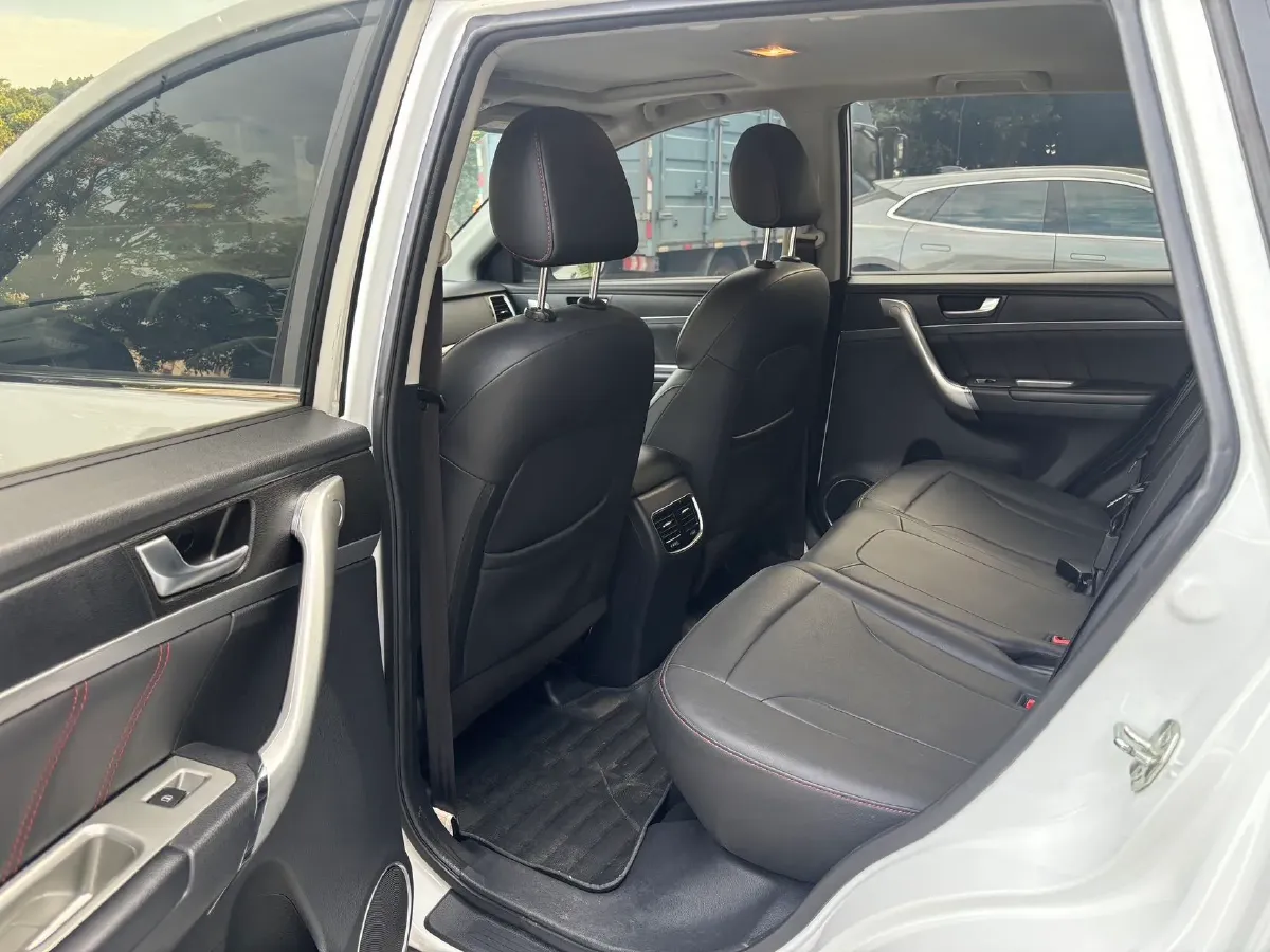 2019 Haval M6 1.5T 150HP L4 7DCT,autocango,china used car exporter,china ev exporter,chinese used car exporter,chinese used ev exporter