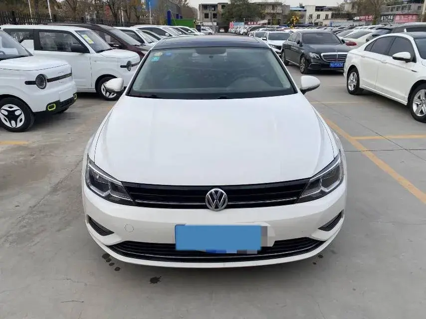 2018 VOLKSWAGEN LAMANDO thumbnail 2
