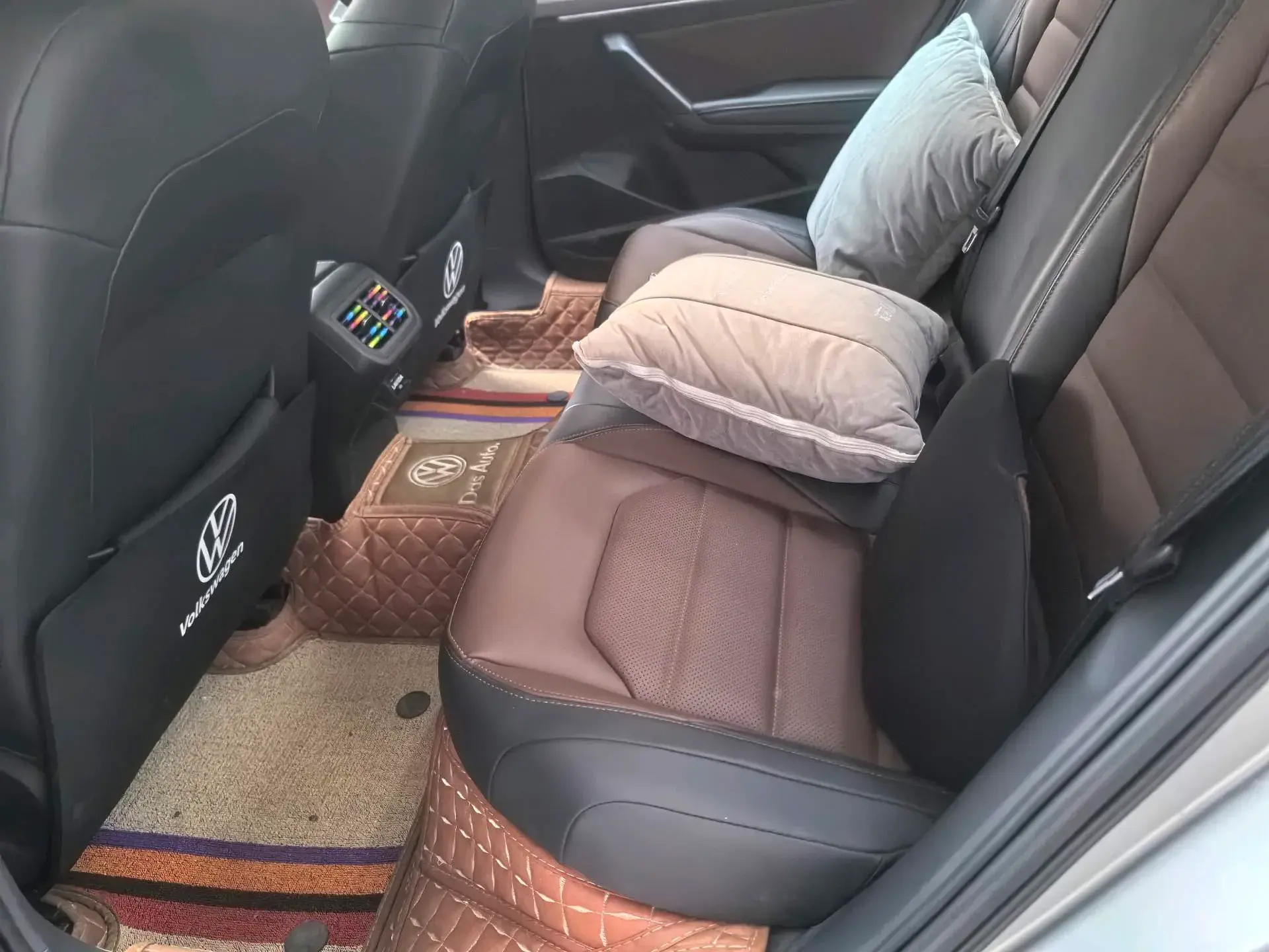 2019 VOLKSWAGEN LAVIDA thumbnail 3