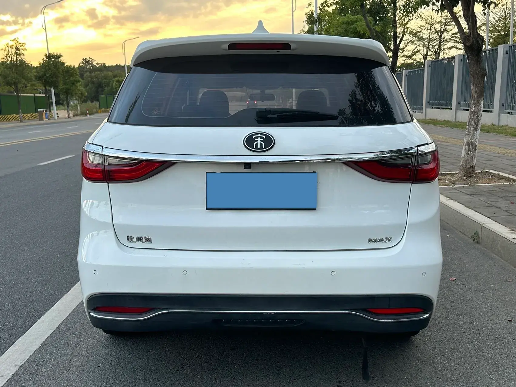 2019 BYD SONG thumbnail 4